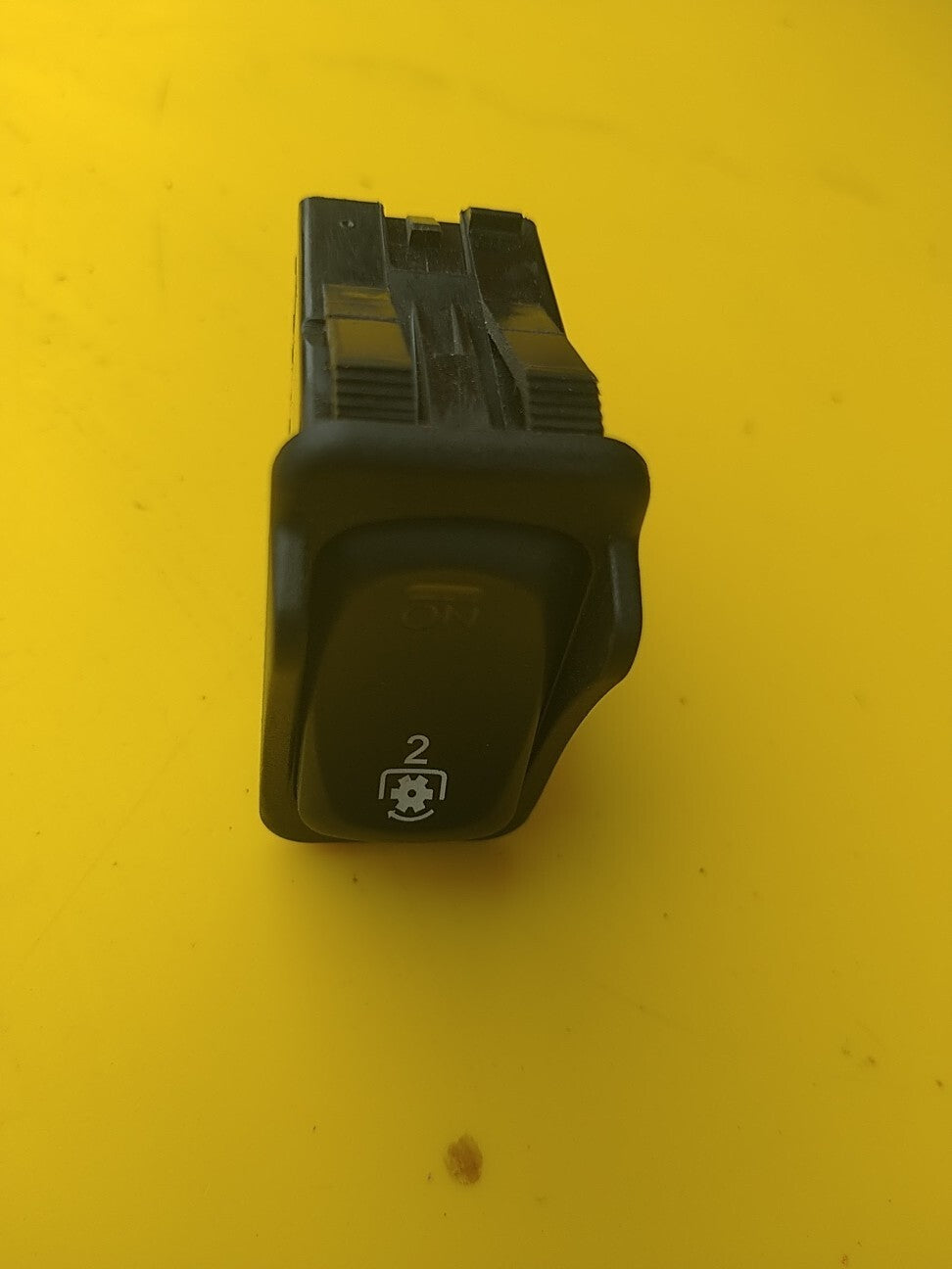 Freightliner Rocker Switch Guarded A06-37217-107