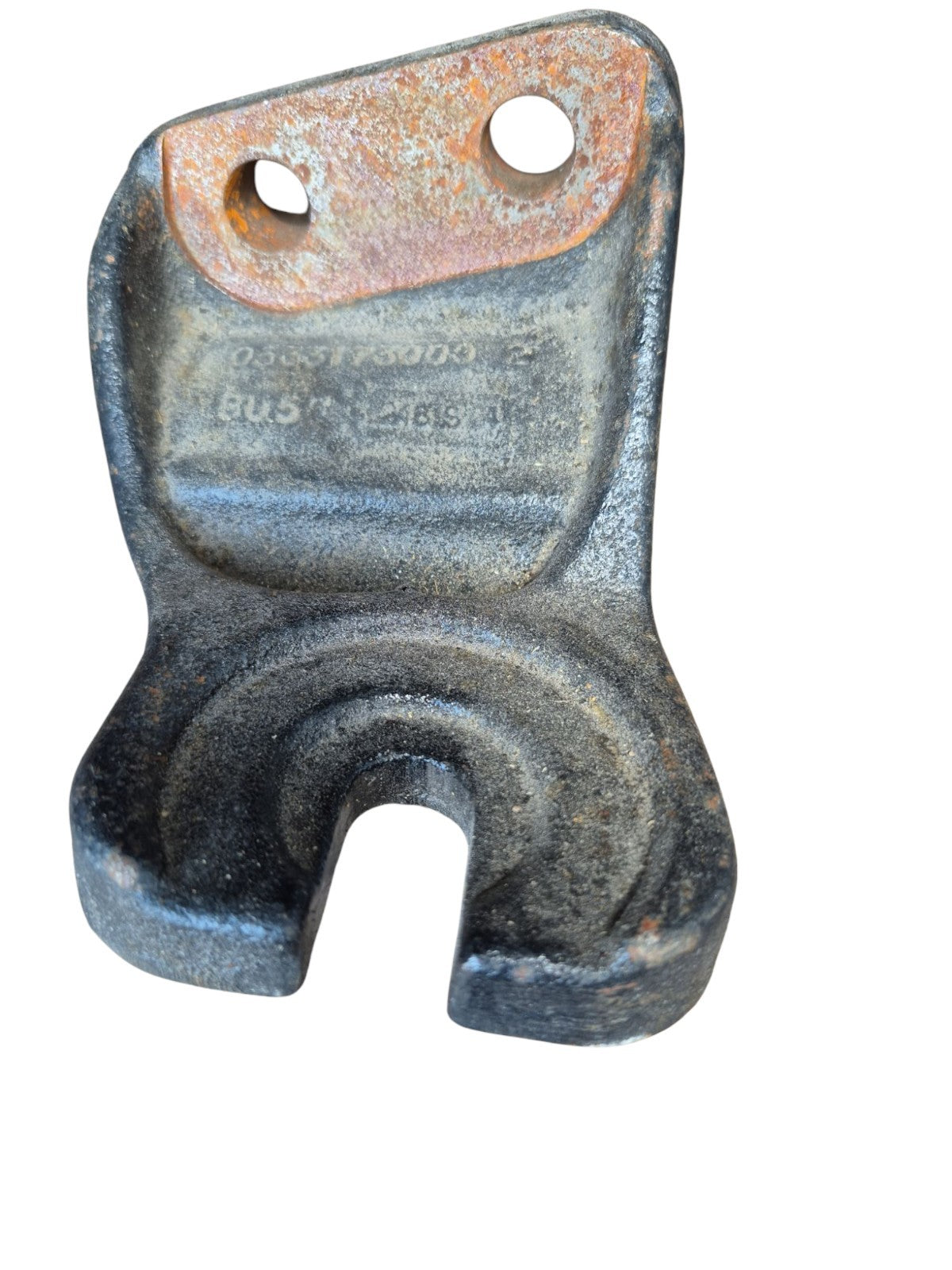 BRACKET - RADIATOR, SUPPORT, LOWER, ISX,  CASCADIA, LEFT HAND..05-33173-000