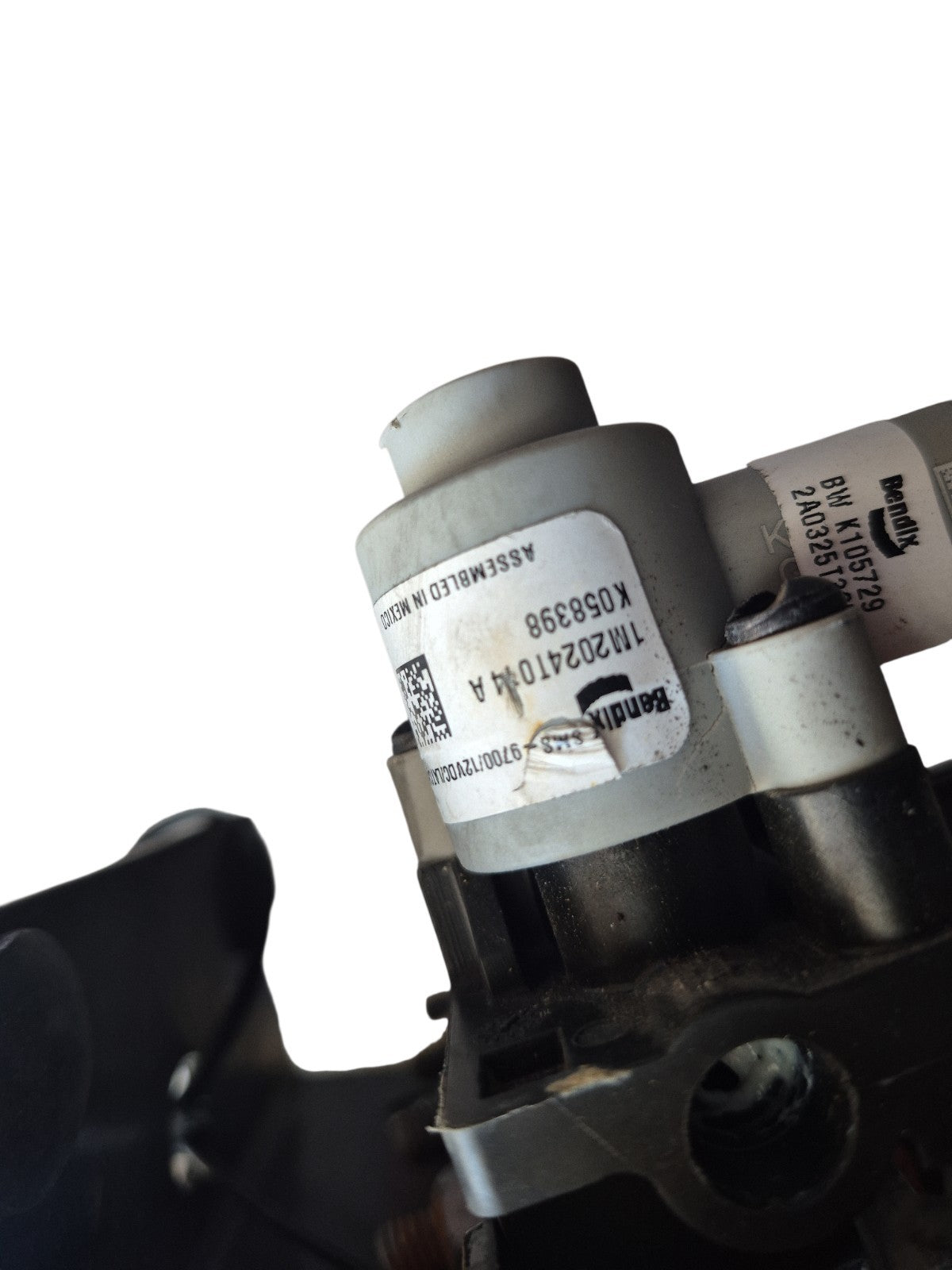 Bendix Solenoid Bank K058398. K052248 - Image 4