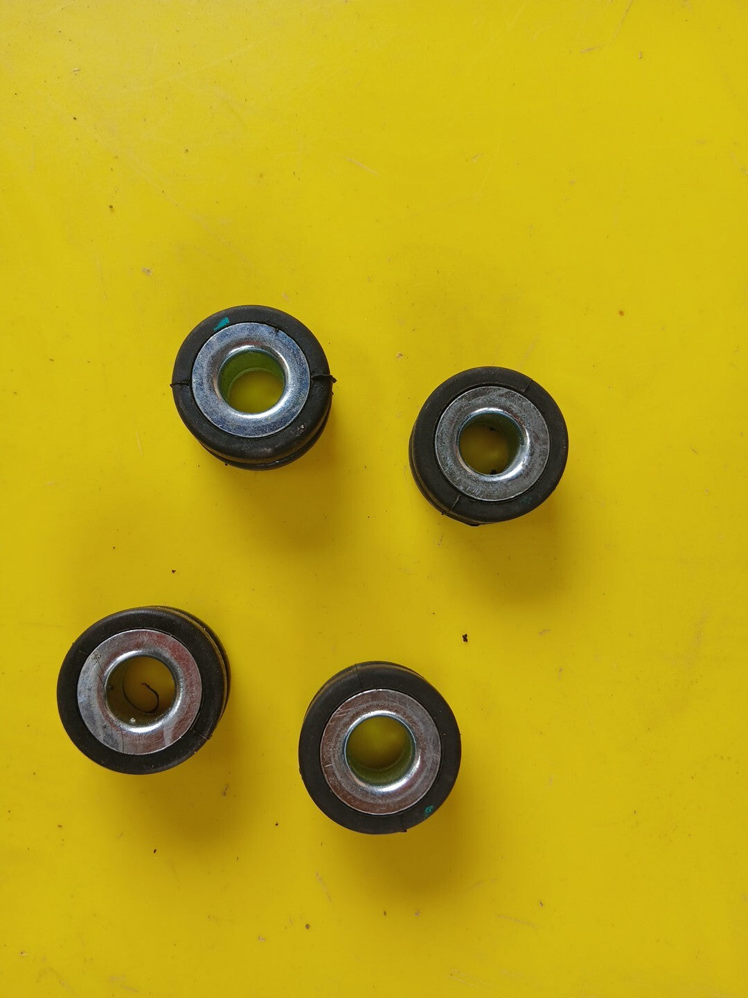 Freightliner Condenser Rubber Bushings