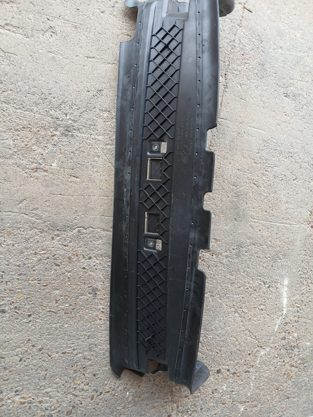 Freightliner Radiator Baffle Recirculation 05-33032-000