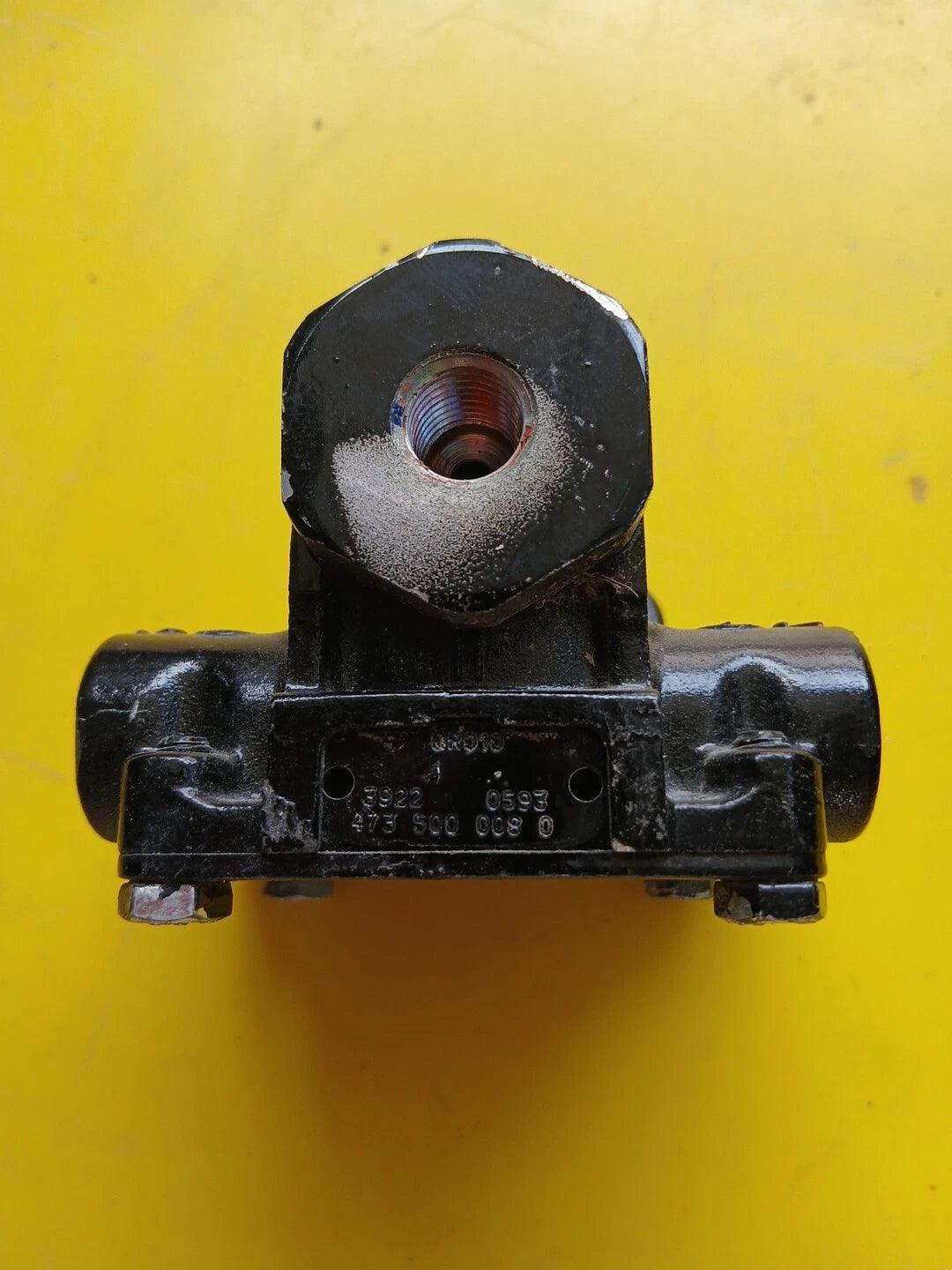 Wabco Air Valve 4735000080 - Image 2