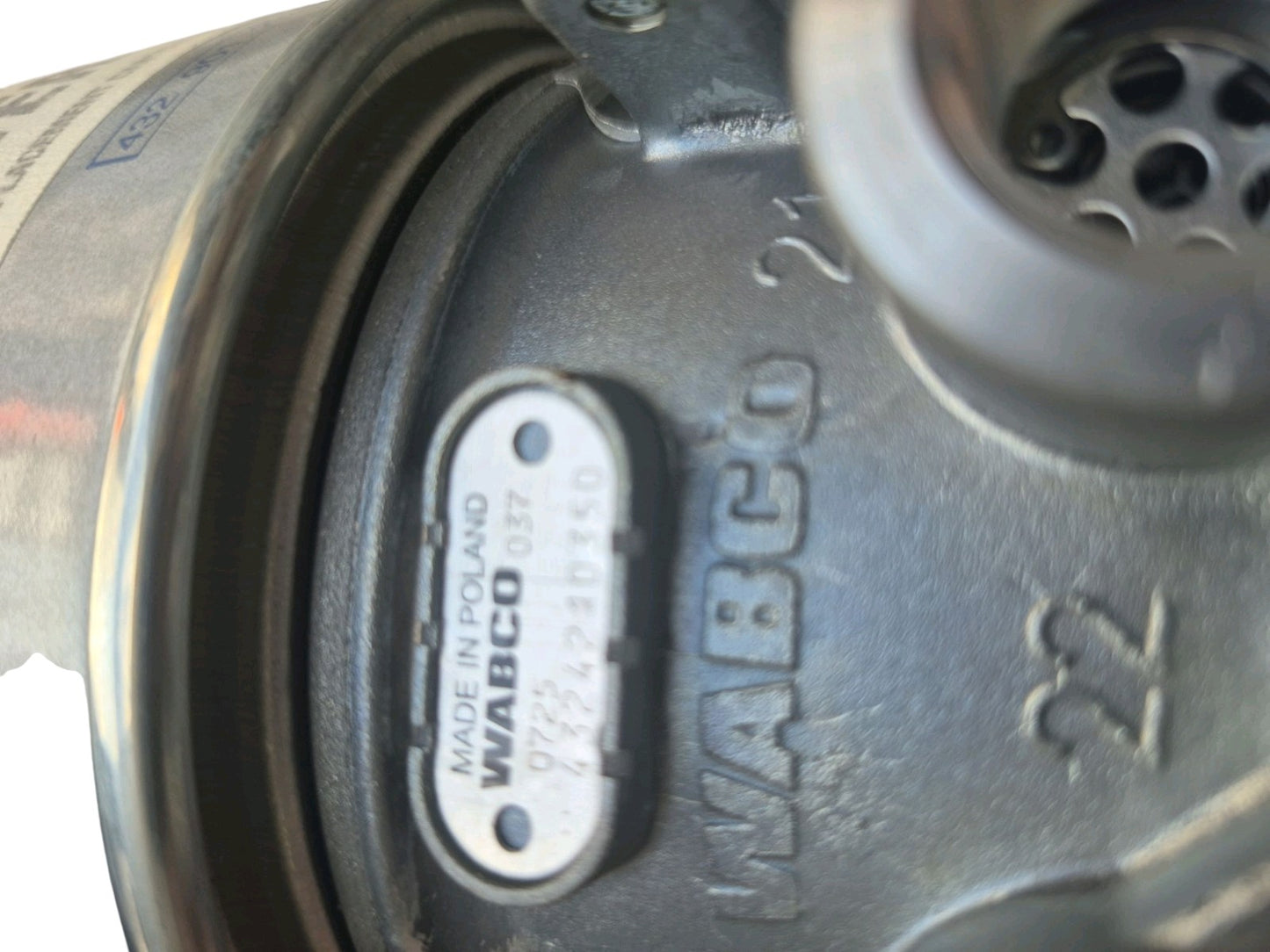 WABCO 4324210350 - Air Dryer, Single Cannister - Image 2