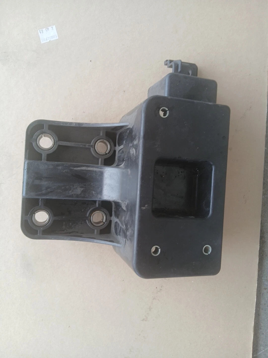 FREIGHTLINER 66-11491-000 - Collision Avoidance System Front Sensor Bracket