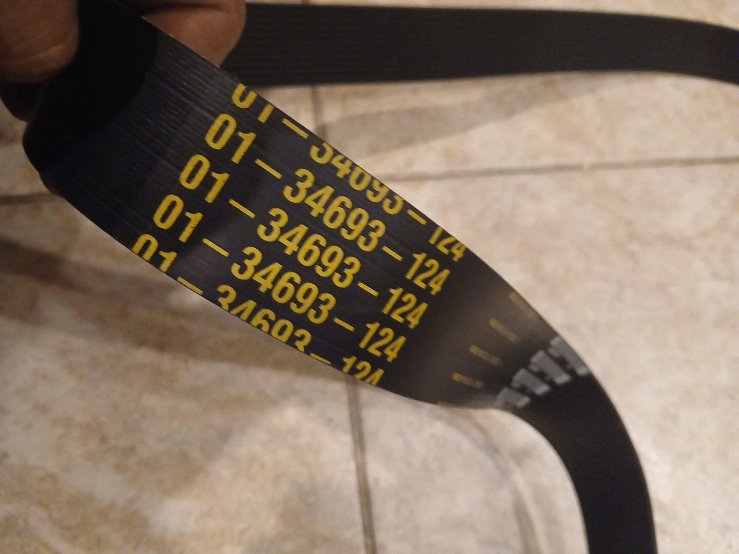 FREIGHTLINER 01-34693-124 - Accessory Drive Belt - 12 Rib, 2124 mm, ISX Fan - Image 2